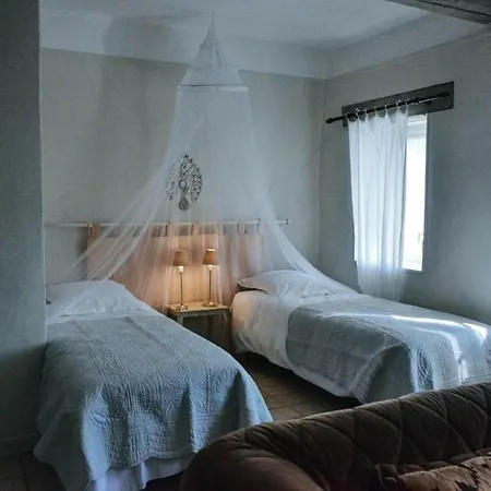 La Bastide De Lussan Hébergement de vacances