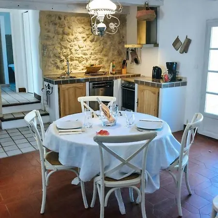 La Bastide De Lussan Vakantiehuis