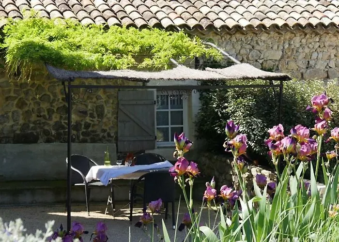 بيت للعطل La Bastide De Lussan